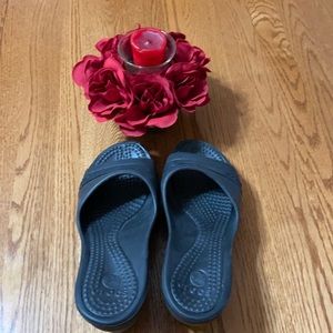 Black rubber Crocs 3” wedge